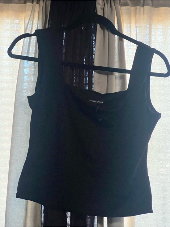 Wearever Tops - Black Square-Neck Crop Top sleeveless